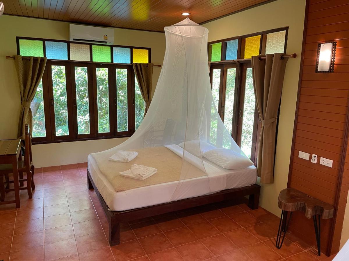 Art'S Riverview Lodge Khao Sok National Park Экстерьер фото