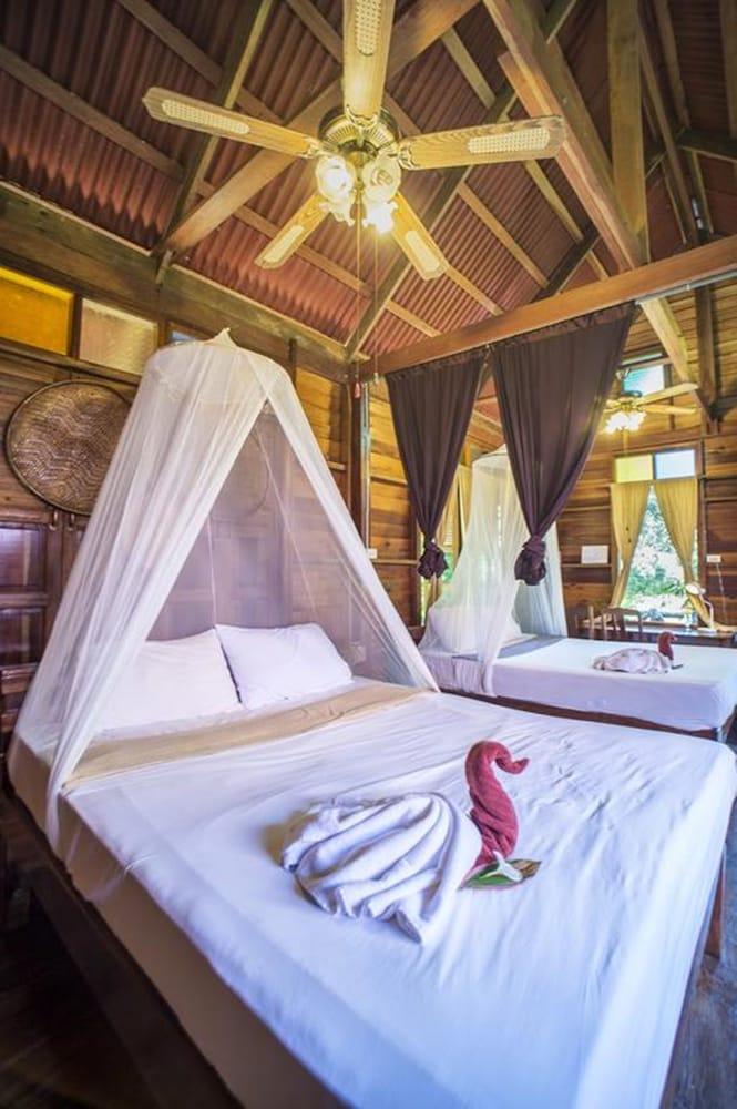 Art'S Riverview Lodge Khao Sok National Park Экстерьер фото