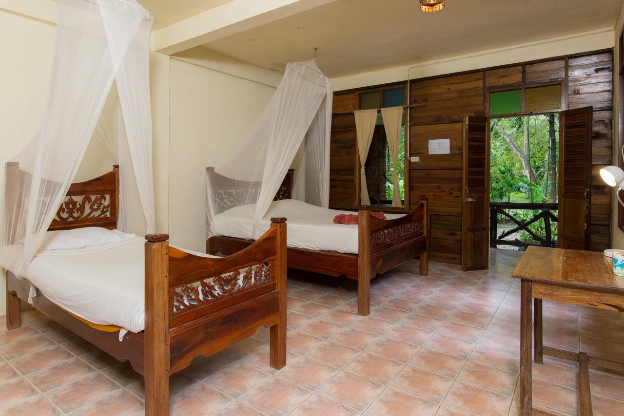 Art'S Riverview Lodge Khao Sok National Park Экстерьер фото